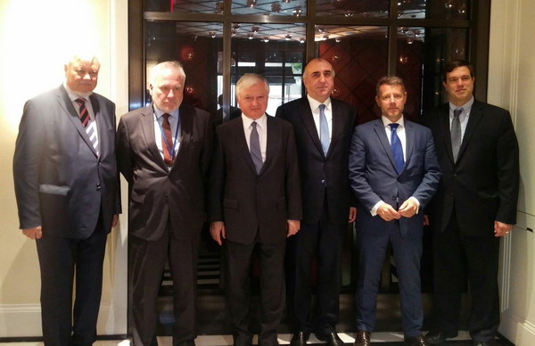 Встреча глав МИД Армении и Азербайджана стартовала в Нью-Йорке