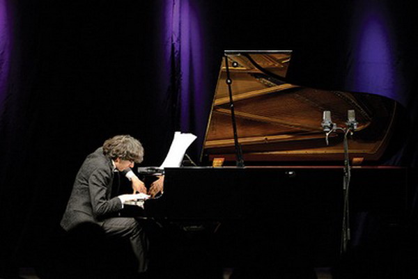 Концерт пианиста Айка Меликяна тепло принят украинским слушателем на фестивале «Гогольfest»