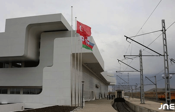 Чьим интересам будет служить железная дорога Баку-Ахалкалаки-Карс?
