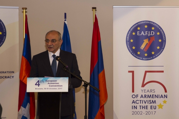 Президент Арцаха Бако Саакян принял участие в открытии 4-го Европейского армянского форума