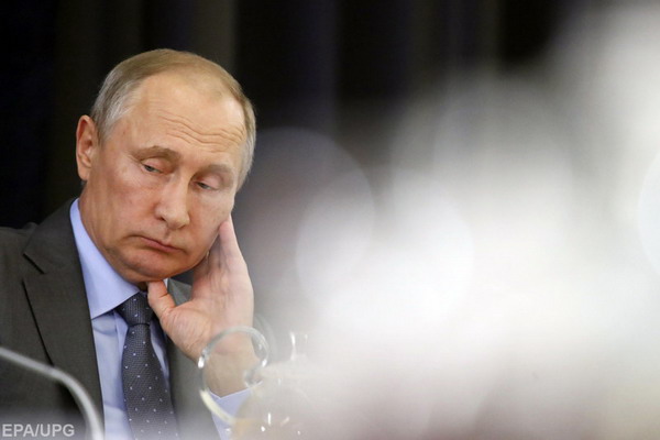 Социологи фиксируют резкое снижение рейтинга Путина