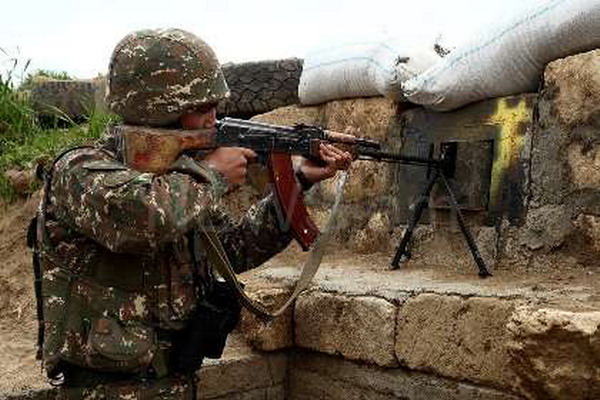 ВС Азербайджана из минометов обстреляли позиции Армии обороны Арцаха, потерь у армянской стороны нет