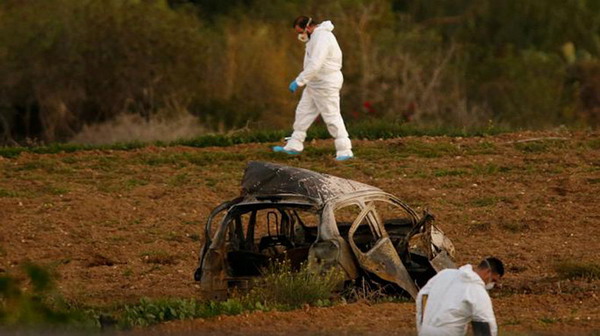 При взрыве автомобиля погибла мальтийская журналистка, раскрывшая коррпуционное «панамское досье» с фигурантами из России и Азербайджана