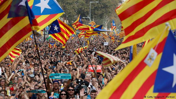 Почему Каталонии не грозит гражданская конфронтация: анализ Deutsche Welle