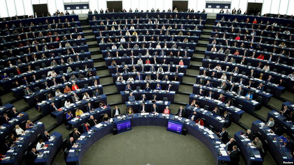 Европарламент принял резолюцию, обвиняющую Россию в нарушении прав человека в аннексированном Крыму