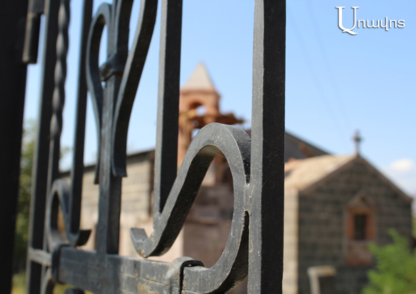 Восстанавливается колокольня древней церкви в Дсехе: видео, фото