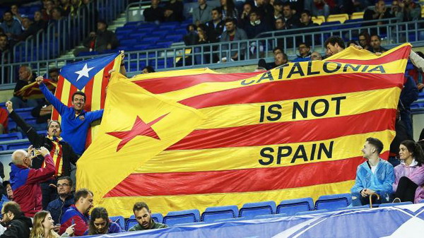 Мадрид предупредил о готовности применить силу для восстановления порядка в Каталонии