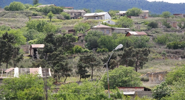 Село Талиш в Арцахе – фронт строителей: фото