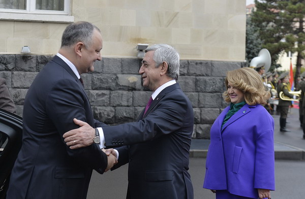 В Ереван с официальным визитом прибыл президент Молдовы