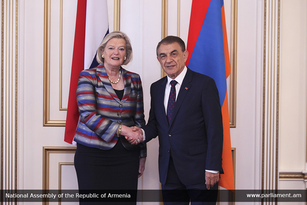 Председатель парламента Армении Ара Баблоян принял председателя Сената Нидерландов Анки Брукерс-Кнол