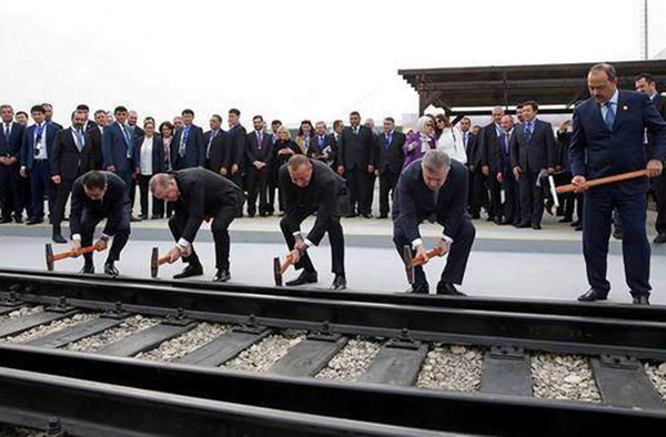 Роберт Кочарян заверял, что строительство железной дороги Баку-Тбилиси-Карс никогда не начнется: «168 часов»