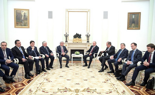 В Кремле состоялась встреча президентов Армении и России