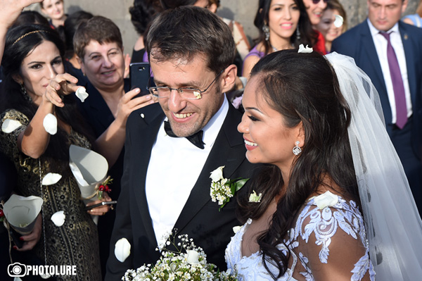 Супруга Левона Ароняна назначена советником премьера Армении на общественных началах