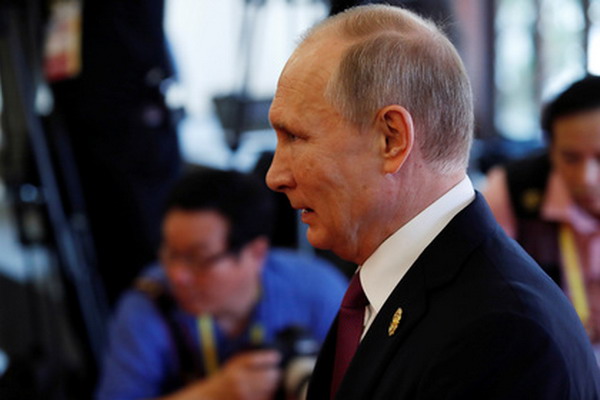 Трамп и Путин во Вьетнаме: рукопожатие состоялось, встреча — нет