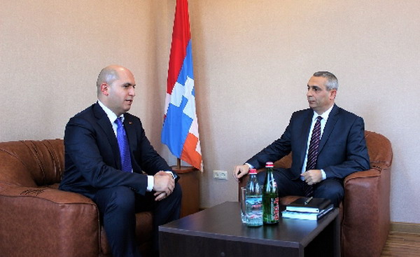 Глава МИД Арцаха принял председателя Постоянной комиссии по внешним связям НС Армении