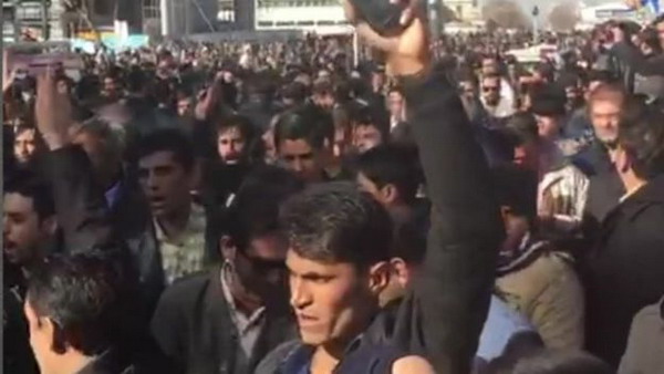 Волна протестов в Иране — крупнейшая за последние восемь лет