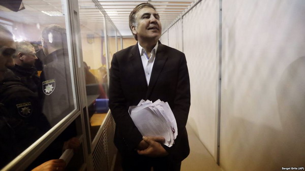 Суд в Киеве отпустил Михаила Саакашвили на свободу: видео