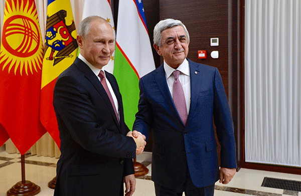 Президент России поздравил президента Армении с наступающим Новым Годом и Рождеством