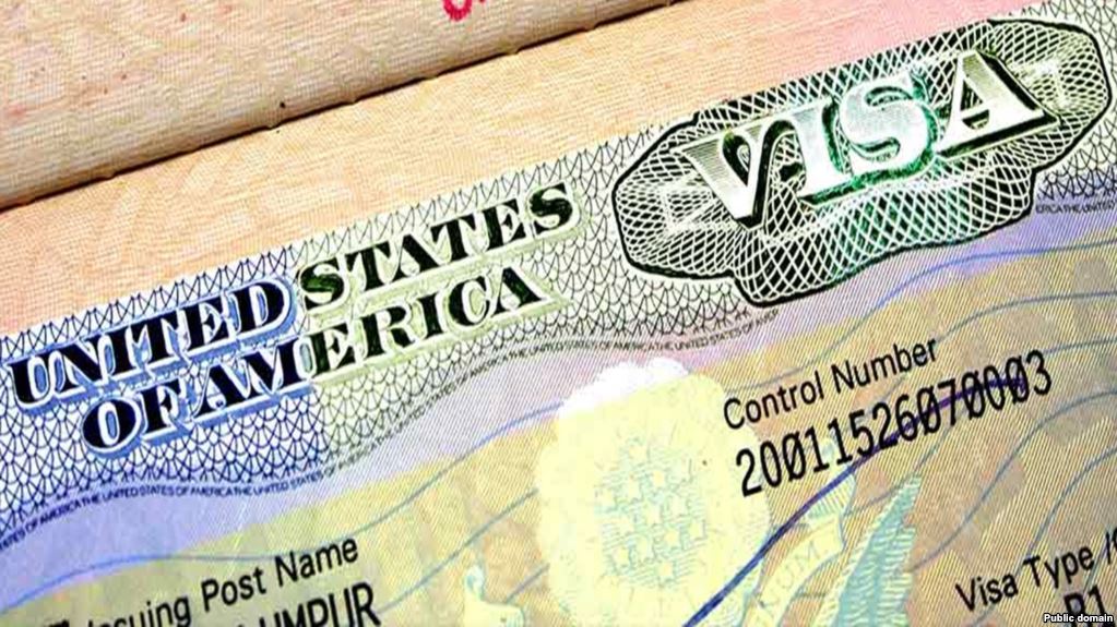 Посольство США в России заявило о возобновлении выдачи виз в регионах