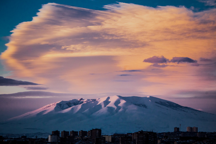 Трагедия на горе Ара лер в Армении: из-за схода снежной лавины есть погибший