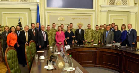 Освобожденные украинские заложники рассказали послам ЕС и G7 о пытках в плену