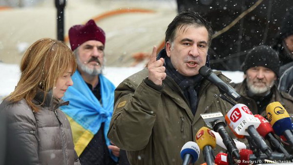 Суд в Тбилиси заочно приговорил Саакашвили к трем годам лишения свободы