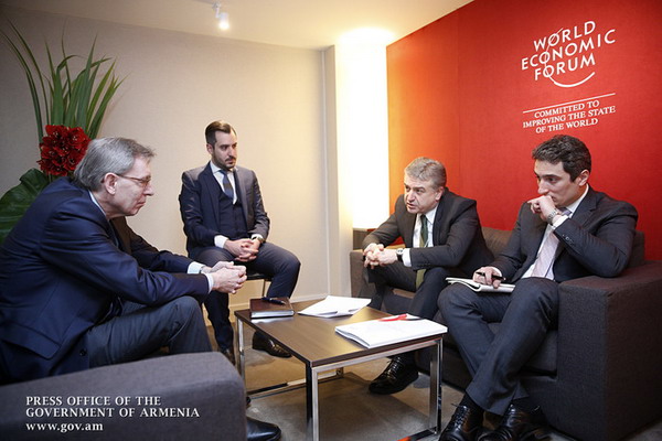 Карен Карапетян в Давосе провел встречи с руководителями крупных международных компаний