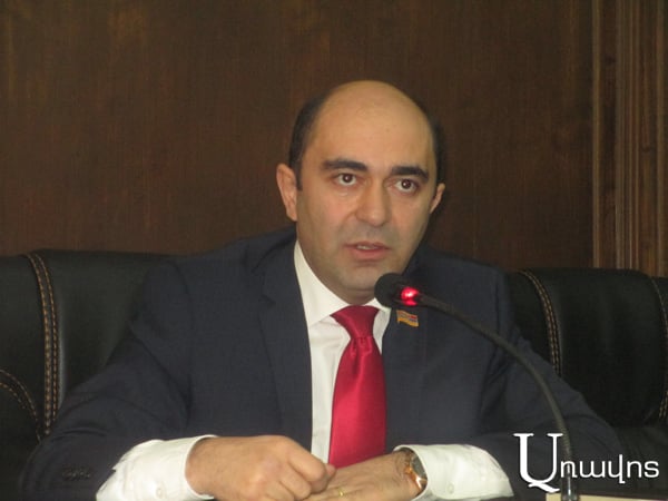 Эдмон Марукян предложил включить в повестку вопрос о продаже российского оружия Азербайджану