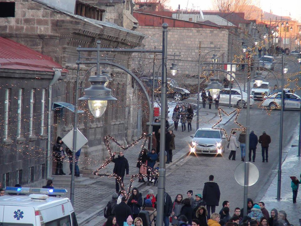 Названная премьер-министром фантастической улица встряхнула и гюмрийцев, живущих в зарубежье: фото