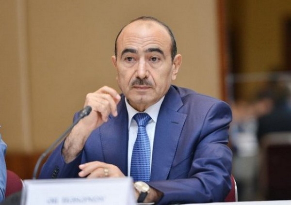 Помощник Алиева обещает «освободить» Карабах «за неделю, максимум за месяц», если им «не помешают»