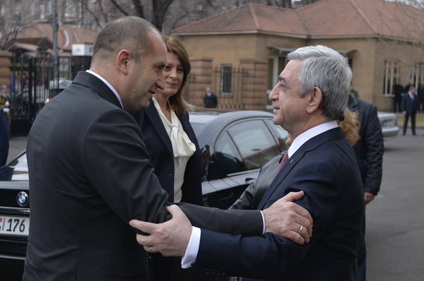 В резиденции Президента состоялась церемония прощания с Президентом Болгарии Руменом Радевым
