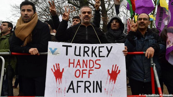 Более 700 человек задержаны в Турции за критику в отношении вторжения в Сирию