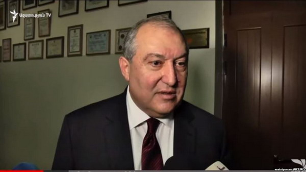 «Любое насилие для меня неприемлемо»: Армен Саргсян — об инциденте на заседании Совета старейшин Еревана
