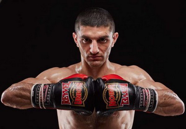 Артем Далакян из Украины стал чемпионом мира по боксу по версии WBA: видео