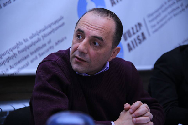 «Армяне не настолько богаты, чтоб дарить свои деньги господину Путину»: Рубен Меграбян