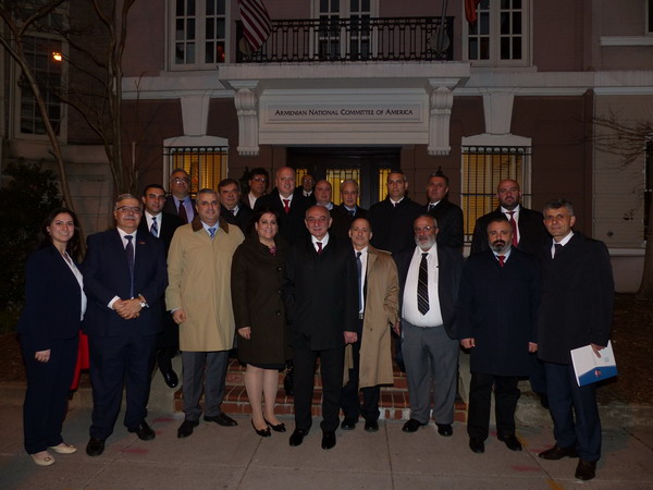 Президент Арцаха Бако Саакян посетил Армянский Национальный Комитет Америки