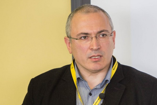 «Ну это кошмар. Это кошмар!»: Михаил Ходорковский — о воинственной речи Путина: видео