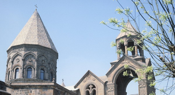 Армянская Апостольская Церковь отмечает Пасху — Светлое Христово Воскресение