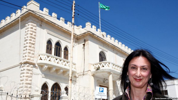 Сдавшаяся властям Греции россиянка информировала позже убитую мальтийскую журналистку о «ландромате» семьи Алиевых