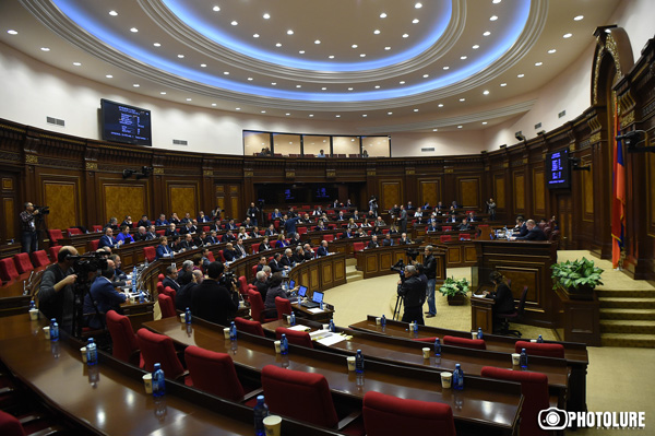 Президента в Совете Безопасности не будет: парламент принял ряд законопроектов