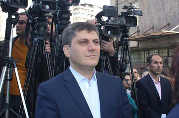 Как журналисты будут освещать заседания Совета старейшин Еревана? — Уточнения вносит Артур Геворгян: 168.am