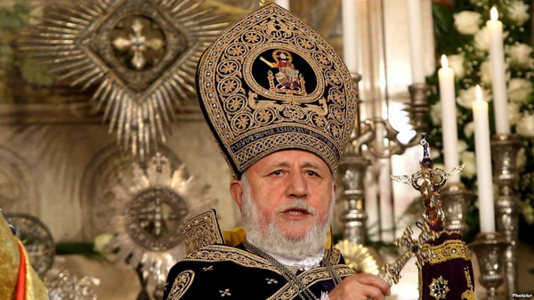 Католикос всех армян Гарегин Второй поздравил Путина с переизбранием на пост президента РФ
