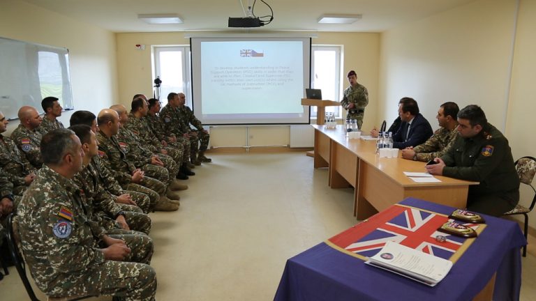 Учебный курс ВС Британии для инструкторов миротворческой бригады МО Армении