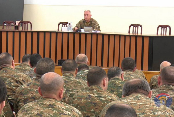 Глава Минобороны Арцаха созвал служебное совещание с комсоставом Армии Обороны