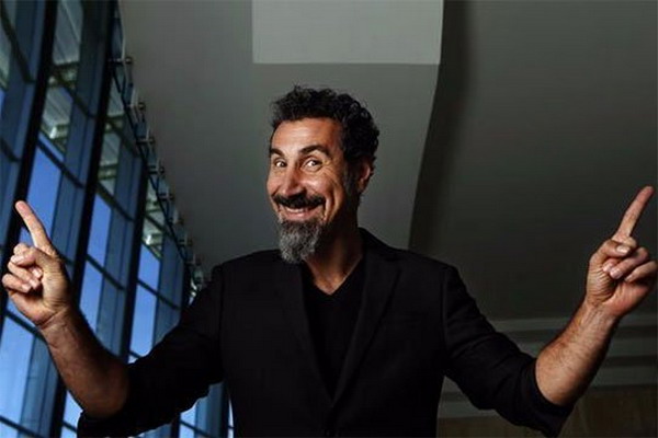 В Армении сейчас происходит что-то невероятное: Серж Танкян