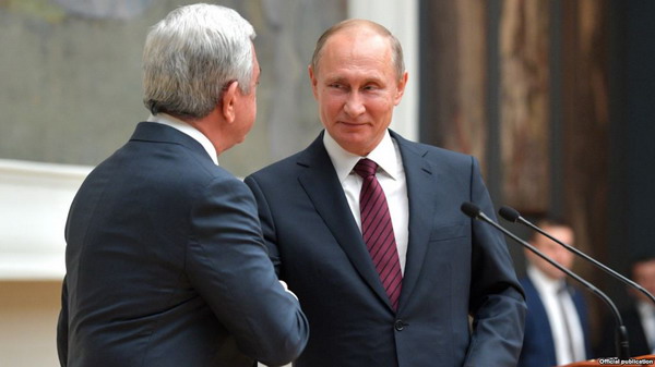 Владимир Путин позвонил и поздравил Сержа Саргсяна с вступлением в должность премьера