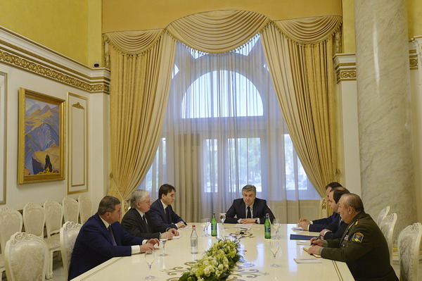 Карен Карапетян провел заседание Совета безопасности