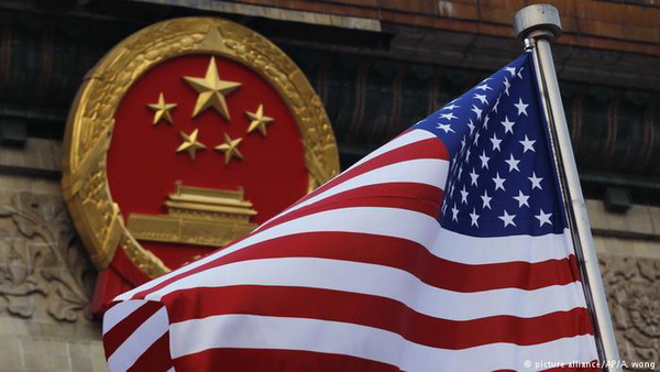 Китай ввел повышенные пошлины на 128 наименований товаров из США