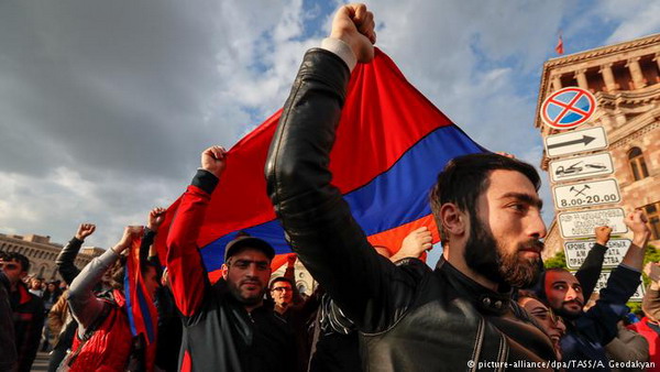 Отставка Саргсяна: армянам надоела несменяемая коррумпированная власть — Deutsche Welle