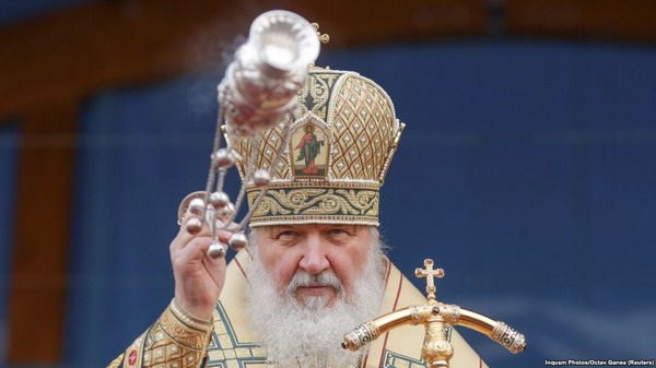 Спевший в храме «Мурку» священник РПЦ получил предписание от патриарха Кирилла покинуть Москву: видео